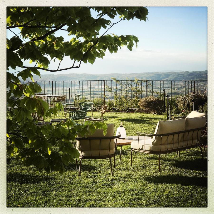Agriturismo Brandini La Morra Esterno foto